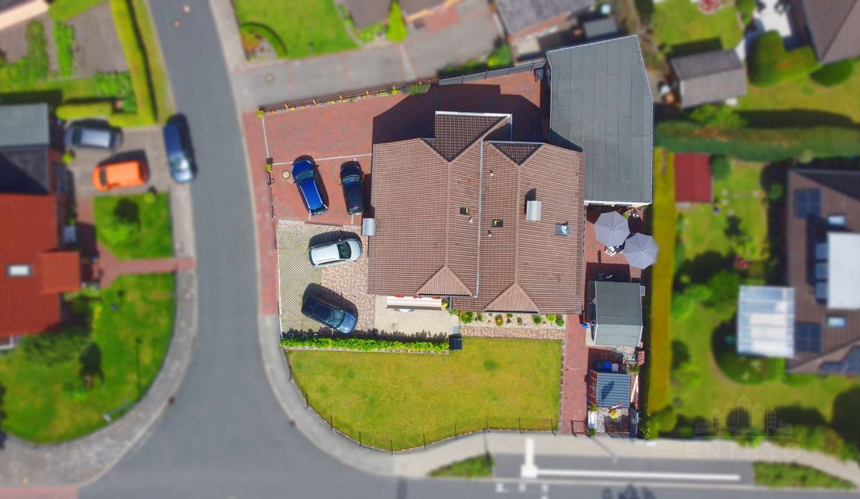 3665927-FP3BsQ6HhBQ65H5dHH9YpsXN-Drohnenbilder_2