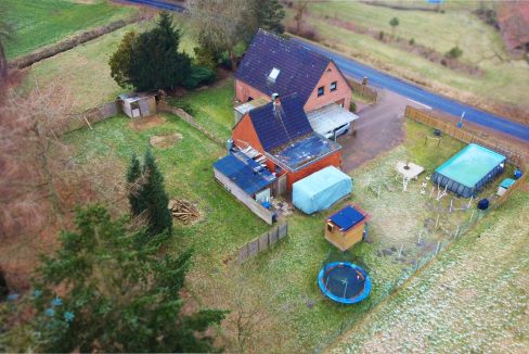 3748249-XiMbJtVHpJ6K8X5aSxbaf5E4-Drohnenbilder_5-1