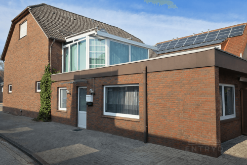 5209799-H3MSUdhABJTSvaepwdkEk6QR-Zweigeschossiges-Haus-in-Wiesmoor-1